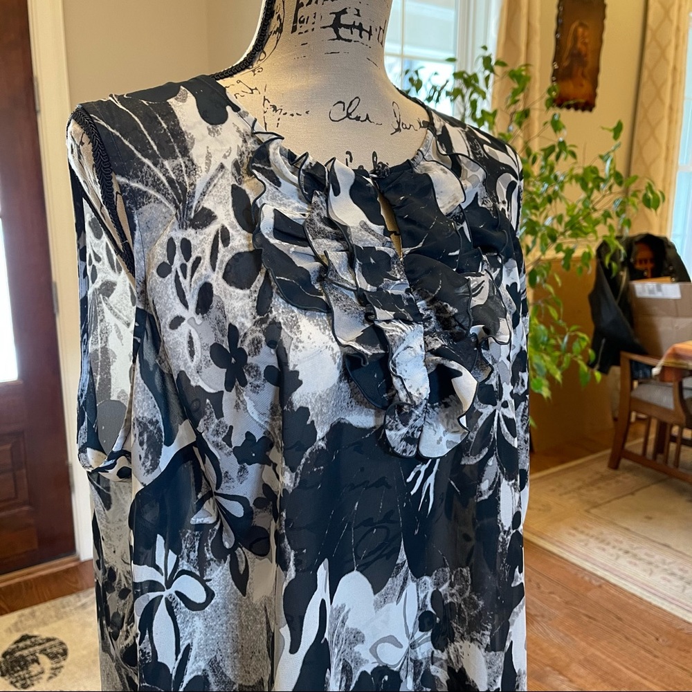 Sleeveless Ruffle Top - Picture 2 of 5